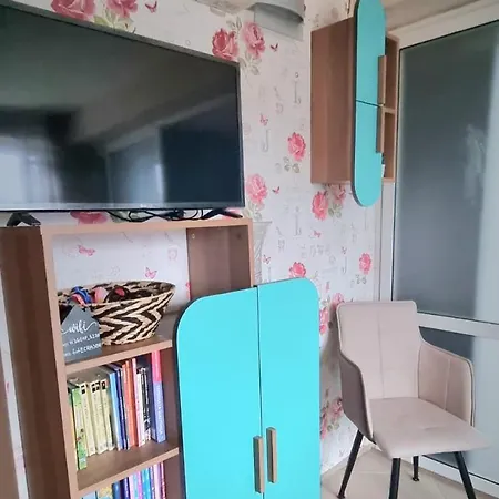 Cozy 1 Bed With Sea View & Pool Apartment