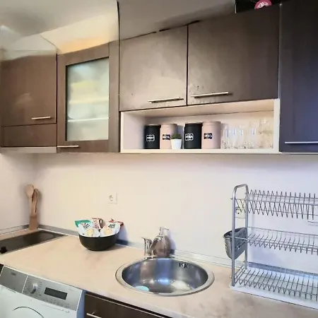דירה Cozy 1 Bed With Sea View & Pool