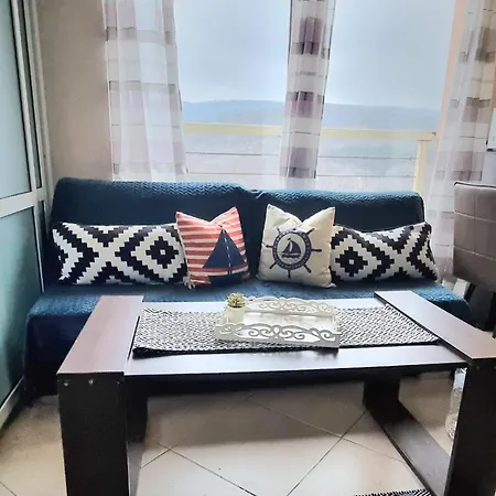 Cozy 1 Bed With Sea View & Pool Βάρνα