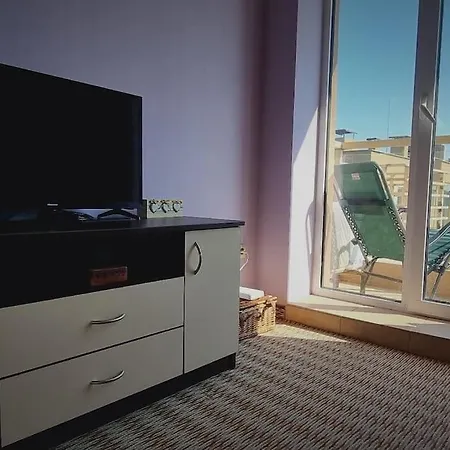 Cozy 1 Bed With Sea View & Pool アパート ヴァルナ