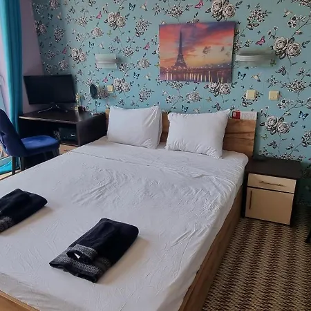 Cozy 1 Bed With Sea View & Pool
